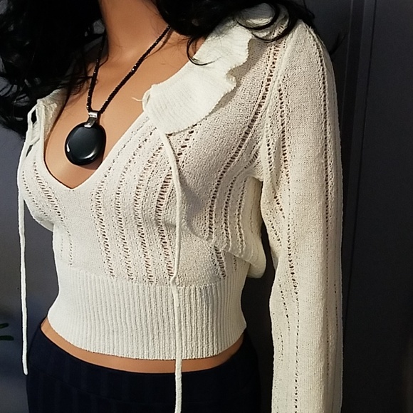 Cute & sexy key hole knitted  AUTUMN top - Picture 4 of 8